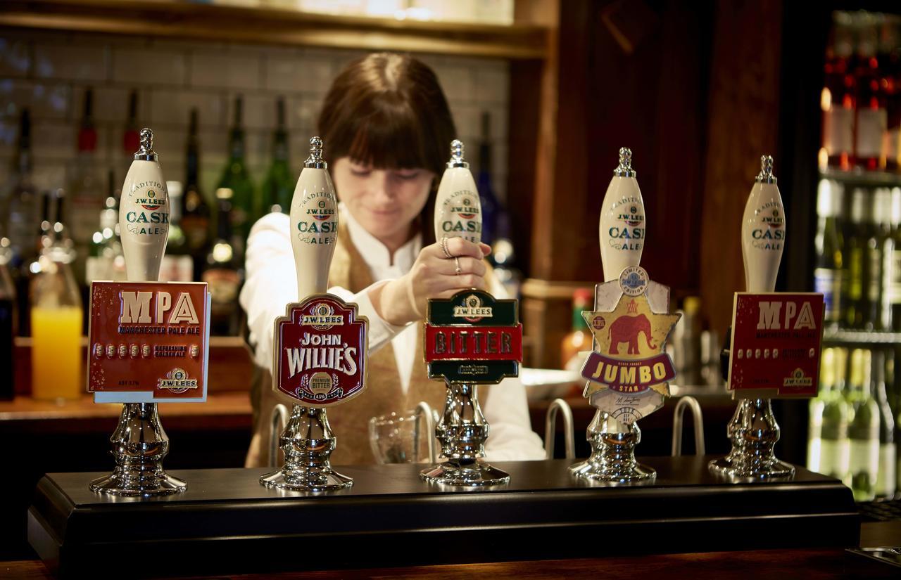 The Golden Pheasant Hotel Knutsford Eksteriør billede